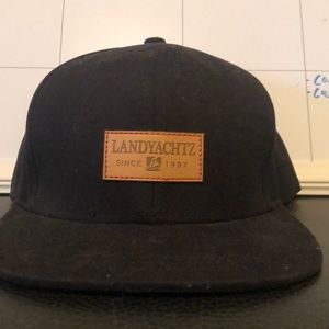 Landyachtz hat